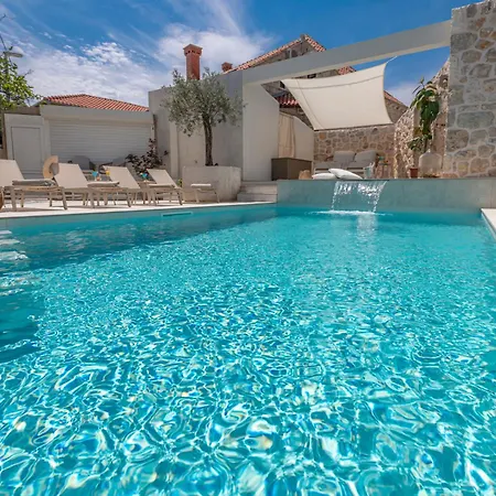 Βίλα Royal Stone-1min Walk To The Zaton (Dubrovnik-Neretva)